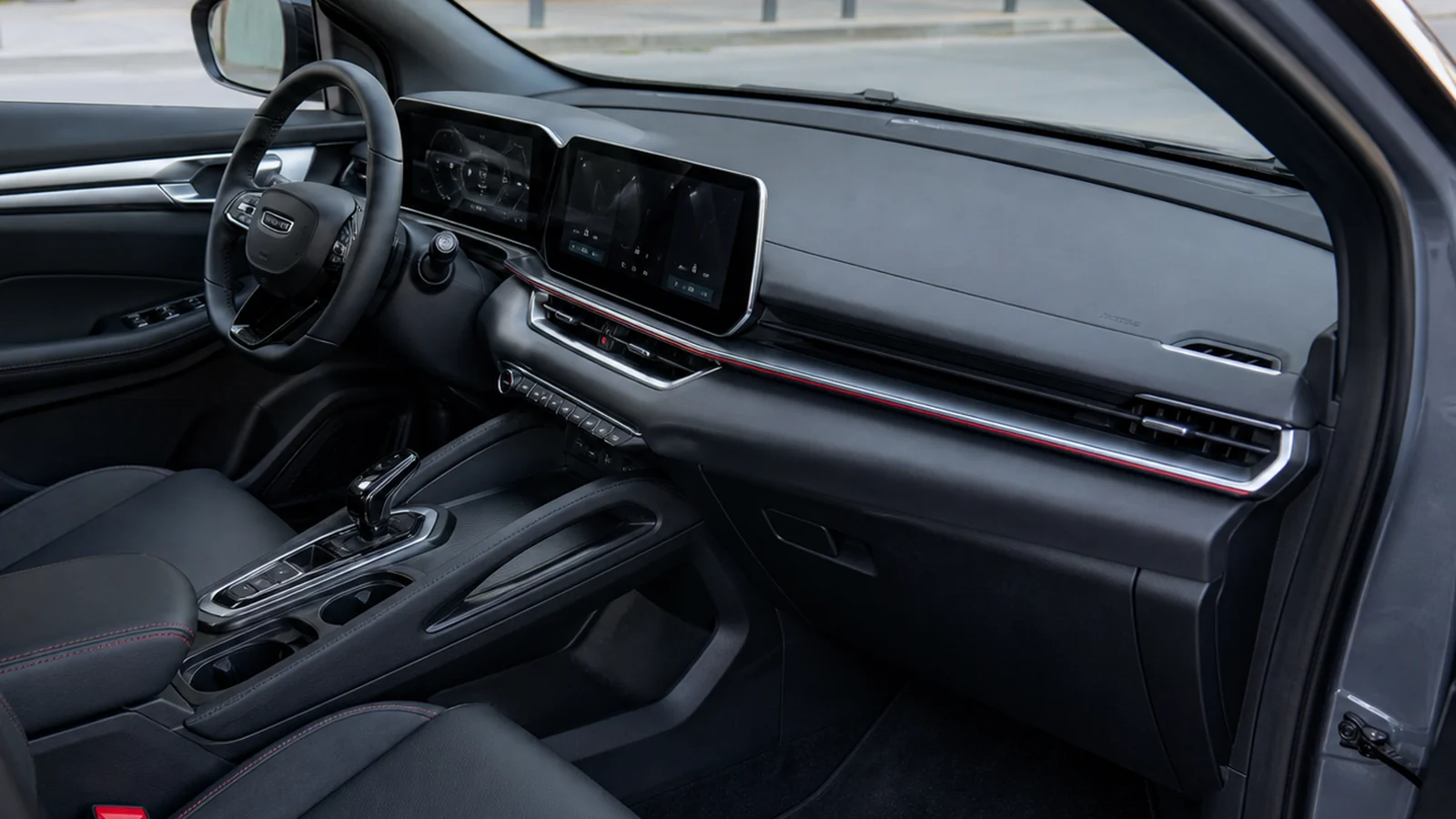 Электроника и приборная панель Geely Coolray
